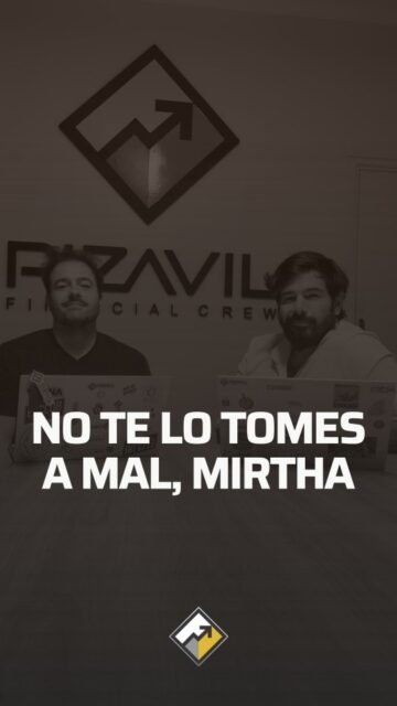 ¿Regalar acciones para tu cumpleaños? 🤩🎂
¡No te lo tomes a mal Mirtha! Hicimos el cálculo: si te regalaban 100 dólares en cada cumpleaños, hoy tendrías 9900 💰
Ahora, si con ese dinero le hubieran comprado acciones de Coca Cola, la cifra sería ABSURDAMENTE MILLONARIA 💸
Consultanos y charlamos de tus finanzas.